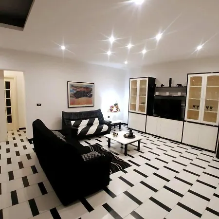 Greco: Moderno Di 150mq Apartment